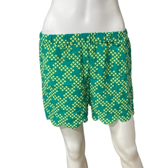 SUGAR FREE Green Diamond Pattern Short Shorts
New - Picture 2 of 6